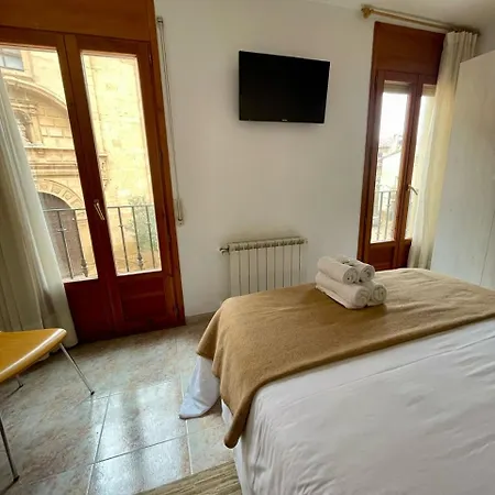 Guest house Hostal De Berge 5*